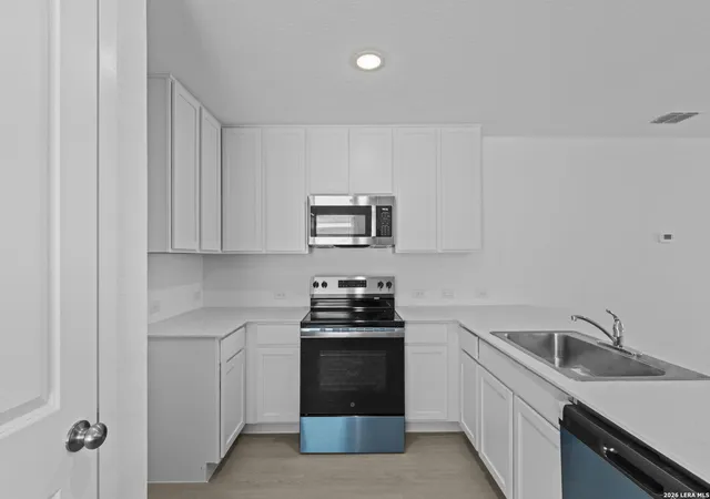 Photo 3 of Single family home for sale at 5637 Jasper Pl, San Antonio, TX 78223 | MLS# 1998117 | Listing updated on 2026-09-02