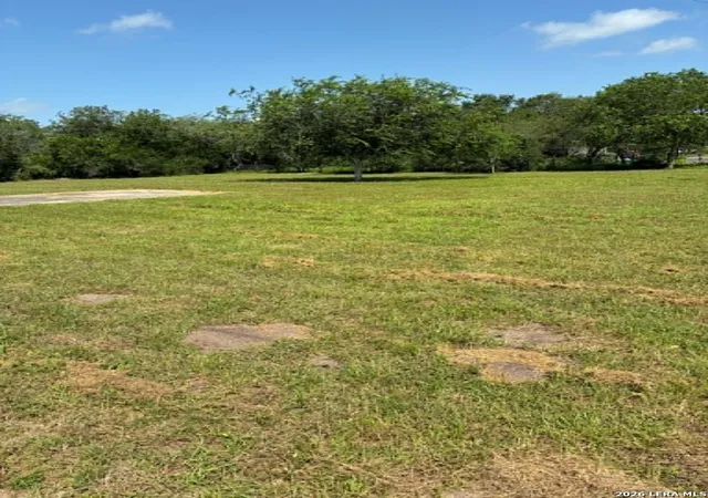 Homes for sale in Beeville, TX | 261 Cr 402, Beeville, TX 78102 | MLS# 1998146