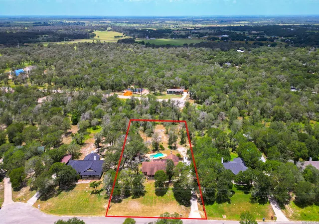 Photo 1 of Single family home for sale at 1220 Country View Dr,, La Vernia, TX 78121 | MLS# 1998164 | Listing updated on 2026-10-03