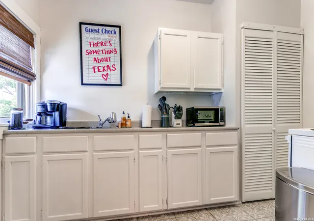 Photo 3 of Multi family home for sale at 277 Post Ave, San Antonio, TX 78215 | MLS# 1998166 | Listing updated on 2026-09-15