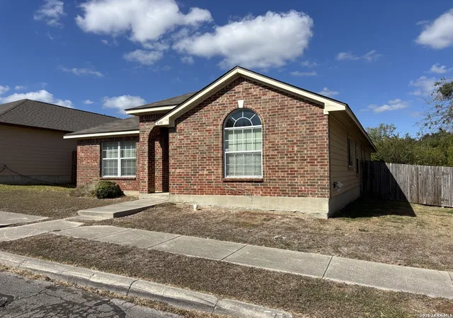 Homes for sale in Universal City, TX | 644 Meadow Arbor Ln, Universal City, TX 78148 | MLS# 1998168