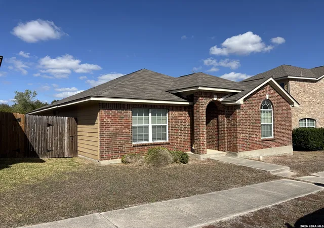 Homes for sale in Universal City, TX | 644 Meadow Arbor Ln, Universal City, TX 78148 | MLS# 1998168