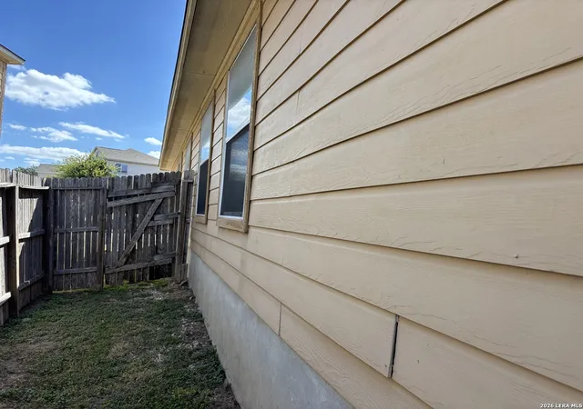 Homes for sale in Universal City, TX | 644 Meadow Arbor Ln, Universal City, TX 78148 | MLS# 1998168