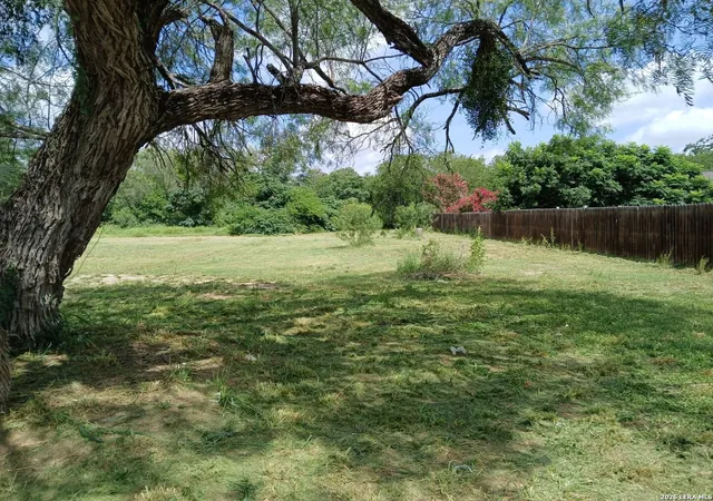 Homes for sale in Devine, TX | 0 Upson Dr, Devine, TX 78106 | MLS# 1998185