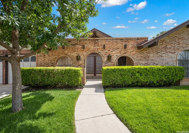 Photo 3 of Sale Pending at 6339 Pickering Dr, San Antonio, TX 78238 | MLS# 1998252 | Listing updated on 2026-08-03
