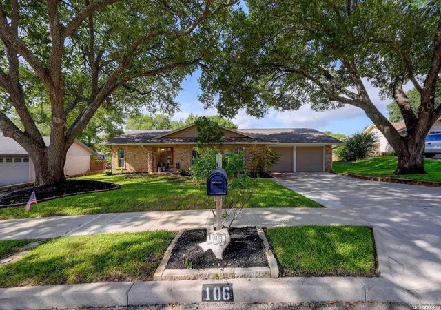 Homes for sale in Universal City, TX | 106 Barcelona Dr, Universal City, TX 78148 | MLS# 1998280