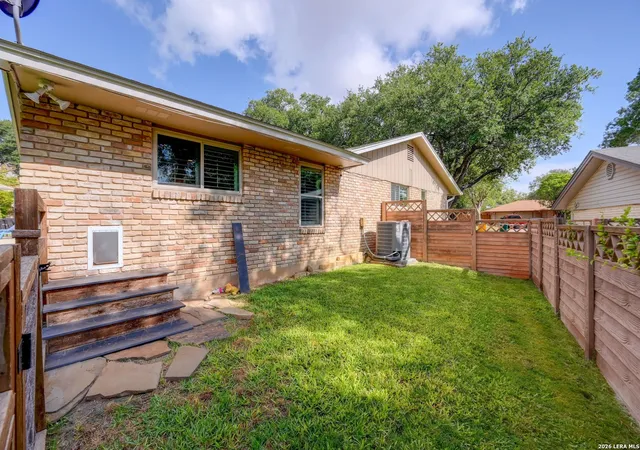 Homes for sale in Universal City, TX | 106 Barcelona Dr, Universal City, TX 78148 | MLS# 1998280