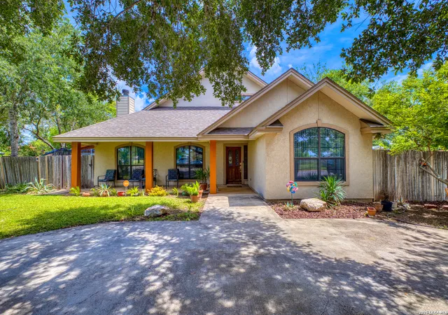 4th image of 436 Melody Ln, Uvalde, TX 78801 | MLS# 1998315
