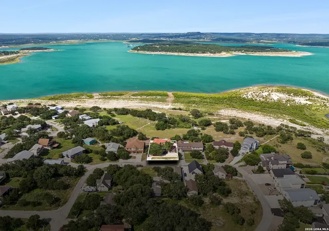 Photo 1 of Single family home for sale at 408 Edge Hill Dr, Canyon Lake, TX 78133 | MLS# 1998333 | Listing updated on 2026-07-18