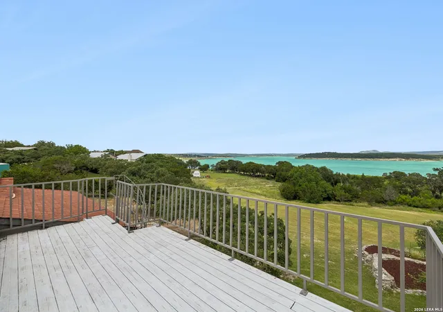 Photo 3 of Single family home for sale at 408 Edge Hill Dr, Canyon Lake, TX 78133 | MLS# 1998333 | Listing updated on 2026-07-18