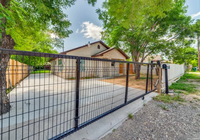 Photo 1 of Single family home for sale at 651 N San Augustine Ave, San Antonio, TX 78228 | MLS# 1998341 | Listing updated on 2026-07-18