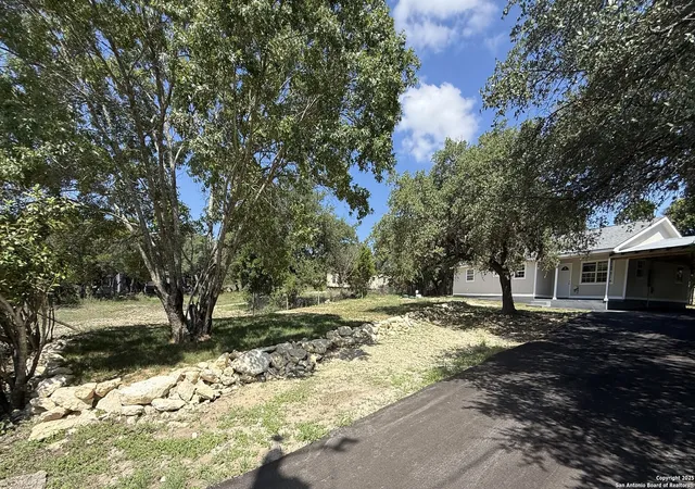 4th image of 560 Wickford Way, Canyon Lake, TX 78133 | MLS# 1998351