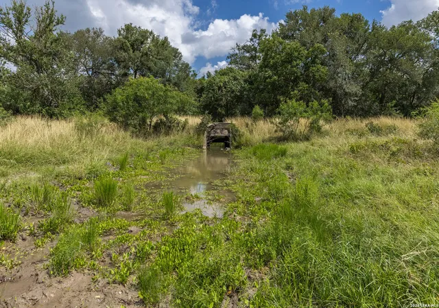3rd image of 120 Anderson Hl, Seguin, TX 78155 | MLS# 1998359