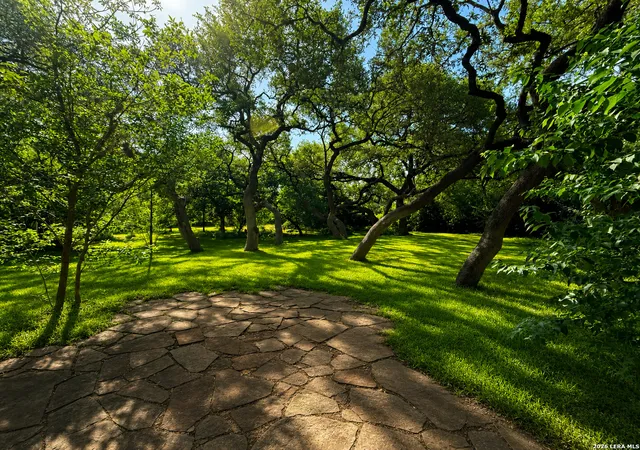 Photo 31 of Sale Pending at 117 Wagon Trl Rd, Shavano Park, TX 78231 | MLS# 1998365 | Listing updated on 2026-08-29
