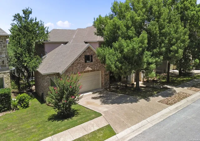 Photo 3 of Single family home for sale at 139 Evans Oak Ln, San Antonio, TX 78260 | MLS# 1998376 | Listing updated on 2026-09-24