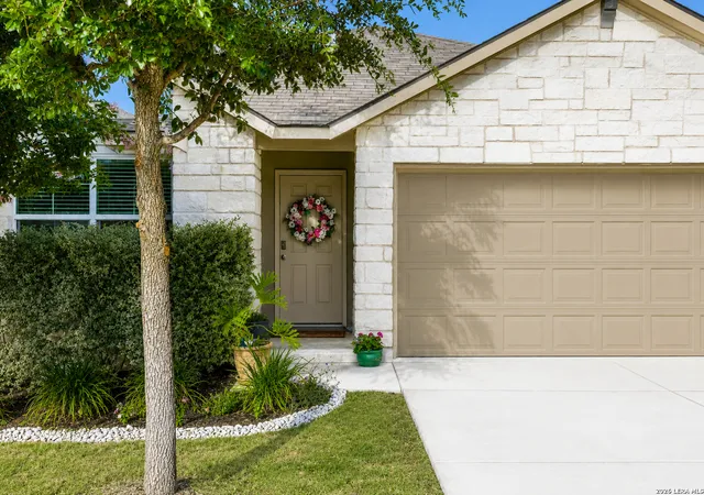 4th image of 29644 Copper Xing, Bulverde, TX 78163 | MLS# 1998378