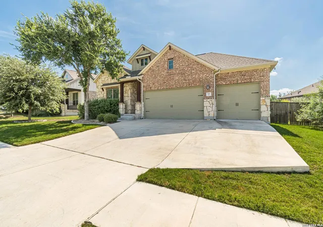 Photo 2 of Single family home for sale at 921 Academy Oaks Dr, San Marcos, TX 78666 | MLS# 1998384 | Listing updated on 2026-09-26