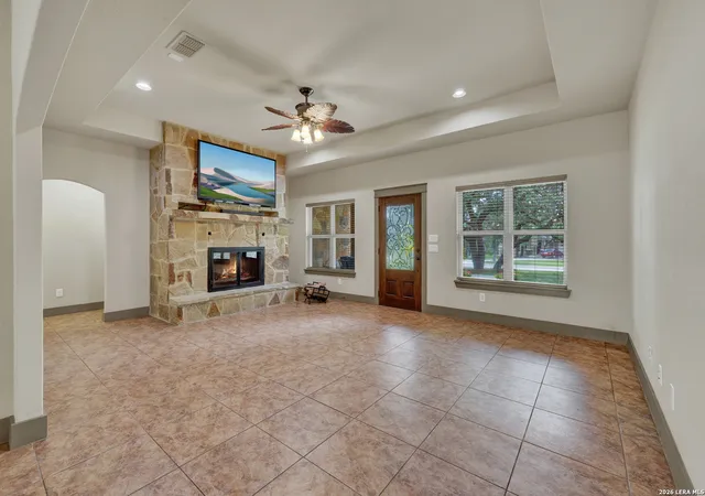 Photo 2 of Sale Pending at 737 La Paloma Dr, Canyon Lake, TX 78133 | MLS# 1998425 | Listing updated on 2026-10-19
