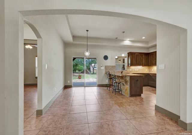 Photo 4 of Sale Pending at 737 La Paloma Dr, Canyon Lake, TX 78133 | MLS# 1998425 | Listing updated on 2026-10-19