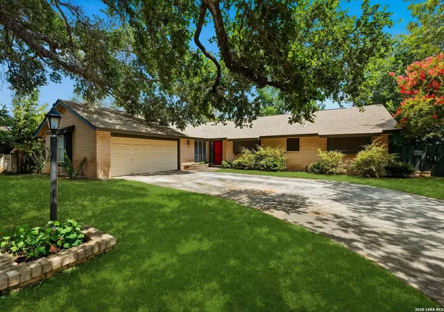 2nd image of 709 Golfcrest Dr, Windcrest, TX 78239 | MLS# 1998488