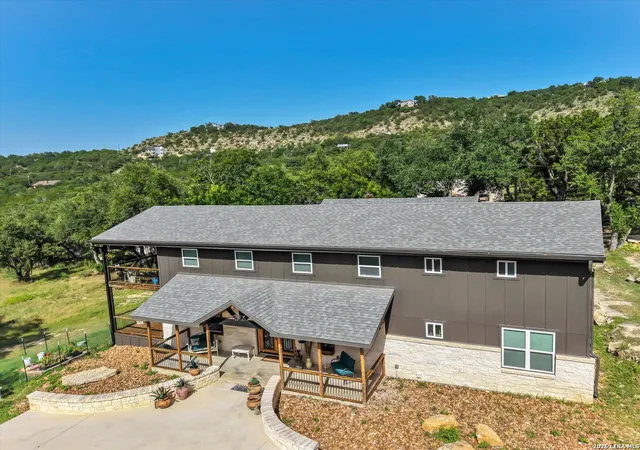 Photo 1 of Single family home for sale at 349 White Oak Dr, Canyon Lake, TX 78133 | MLS# 1998502 | Listing updated on 2026-07-19