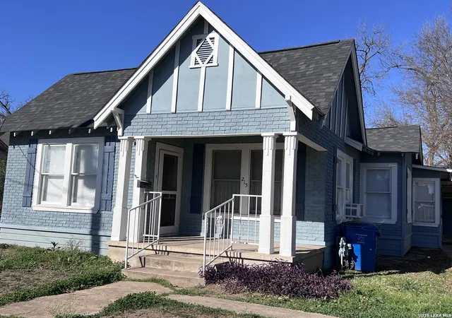 1st image of 215 Jennings, San Antonio, TX 78225 | MLS# 1998516