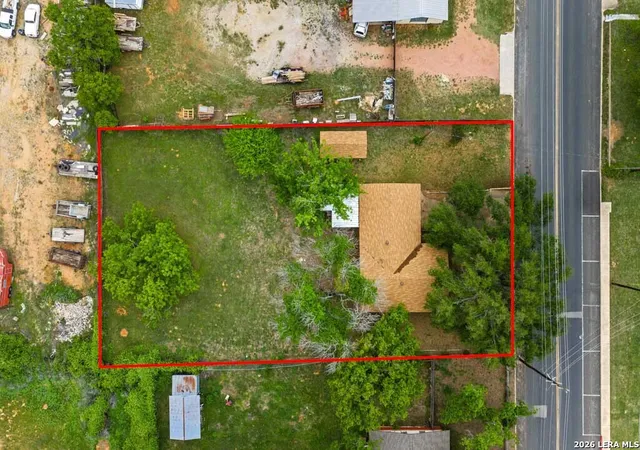 Homes for sale in Fredericksburg, TX | 131 W Lower Crabapple Rd, Fredericksburg, TX 78624 | MLS# 1998542