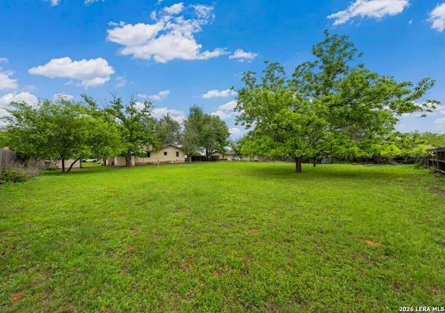 Homes for sale in Fredericksburg, TX | 131 W Lower Crabapple Rd, Fredericksburg, TX 78624 | MLS# 1998542