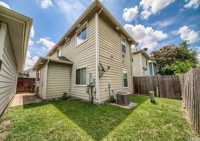 23rd image of 2715 Crown Holw, San Antonio, TX 78251 | MLS# 1998550