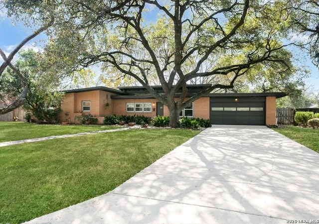 Homes for sale in San Antonio, TX | 610 Cave, San Antonio, TX 78209 | MLS# 1998581