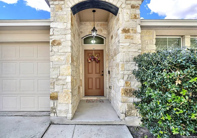 2nd image of 213 Teron Dr, San Marcos, TX 78666 | MLS# 1998582