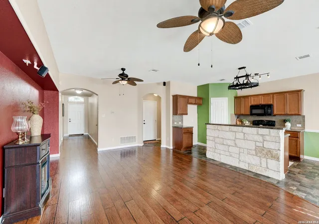 5th image of 213 Teron Dr, San Marcos, TX 78666 | MLS# 1998582