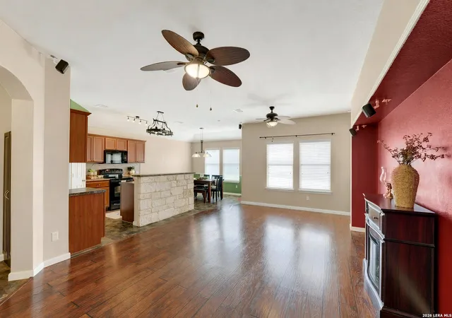 3rd image of 213 Teron Dr, San Marcos, TX 78666 | MLS# 1998582