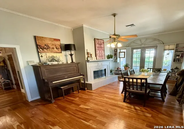 2nd image of 815 N Getty, Uvalde, TX 78801 | MLS# 1998586