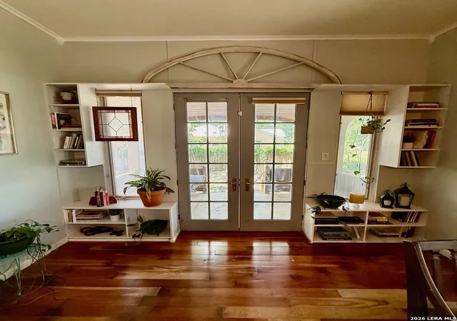 4th image of 815 N Getty, Uvalde, TX 78801 | MLS# 1998586