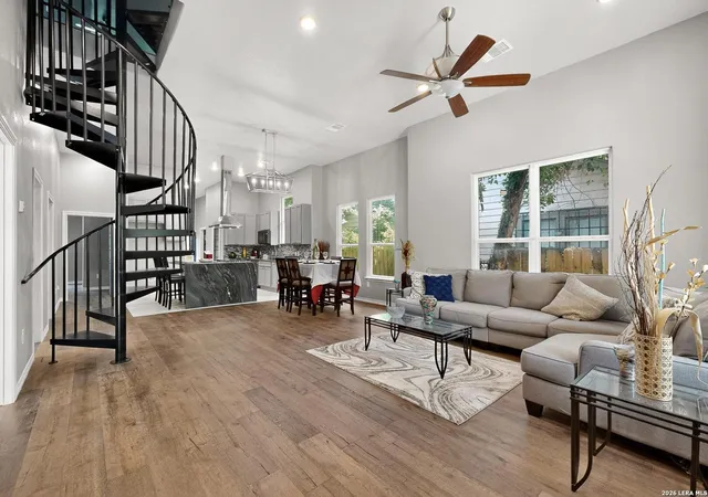 1st image of 305 Spruce St, San Antonio, TX 78203 | MLS# 1998597