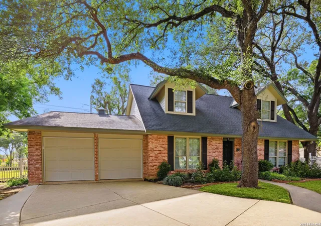 2nd image of 322 Westwind Cir, Windcrest, TX 78239 | MLS# 1998683