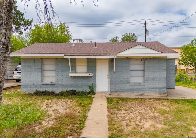 2nd image of 2344 Stanley, Eagle Pass, TX 78852 | MLS# 1998715