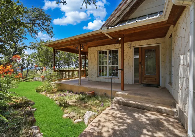 Photo 3 of Single family home for sale at 711 Wild Turkey Run, New Braunfels, TX 78132 | MLS# 1998720 | Listing updated on 2026-09-21