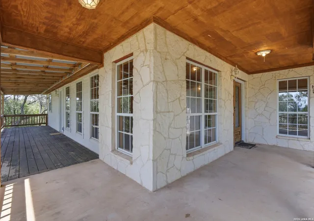 Photo 4 of Single family home for sale at 711 Wild Turkey Run, New Braunfels, TX 78132 | MLS# 1998720 | Listing updated on 2026-09-21
