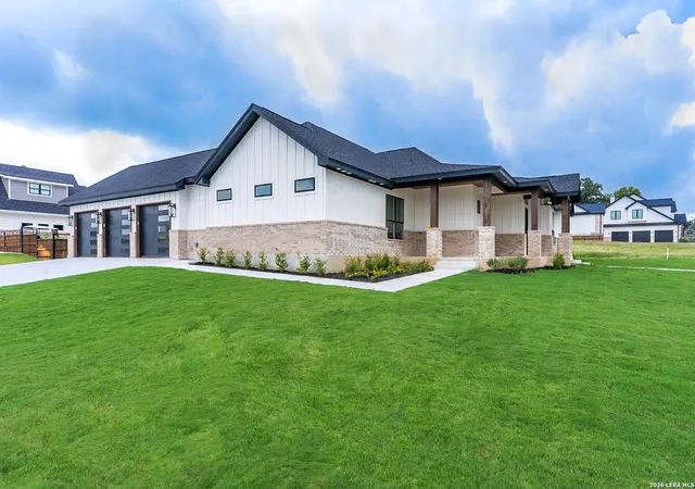 1st image of 109 Chinaberry Hl, La Vernia, TX 78121 | MLS# 1998739
