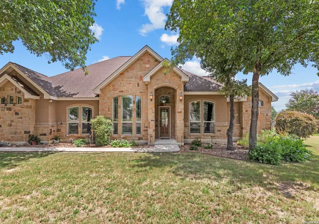 1st image of 192 Copper Ridge Dr, La Vernia, TX 78121 | MLS# 1998746
