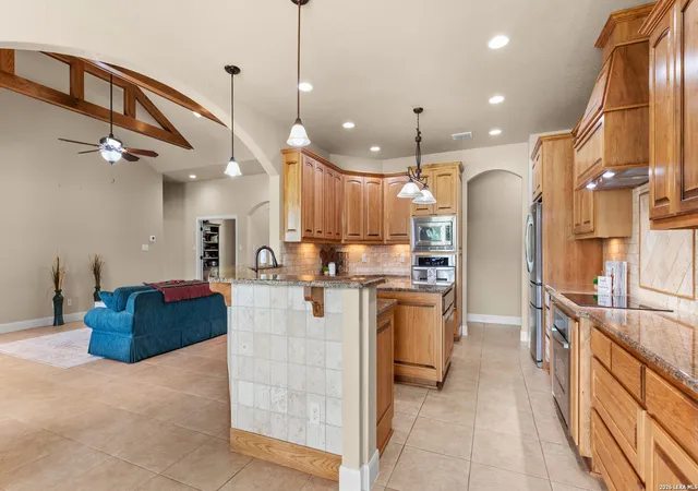 4th image of 192 Copper Ridge Dr, La Vernia, TX 78121 | MLS# 1998746