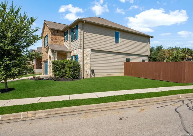 Photo 3 of Single family home for sale at 520 Saddle House, Cibolo, TX 78108 | MLS# 1998750 | Listing updated on 2026-08-22
