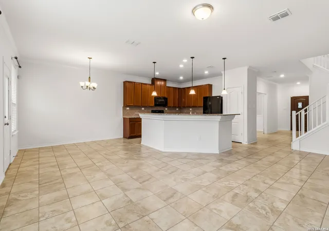 Photo 4 of Single family home for sale at 524 Landmark Falls, Cibolo, TX 78108 | MLS# 1998752 | Listing updated on 2026-08-20
