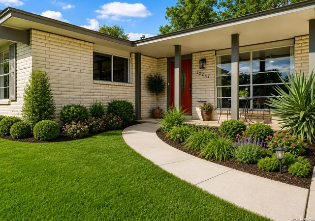 Photo 3 of Single family home for sale at 13017 Welcome Dr, Live Oak, TX 78233 | MLS# 1998757 | Listing updated on 2026-10-01