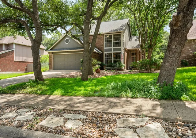 2nd image of 13611 Thessaly, Universal City, TX 78148 | MLS# 1998771