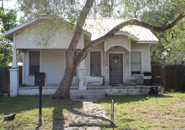 1st image of 707 Ormand St, Pleasanton, TX 78064 | MLS# 1998780