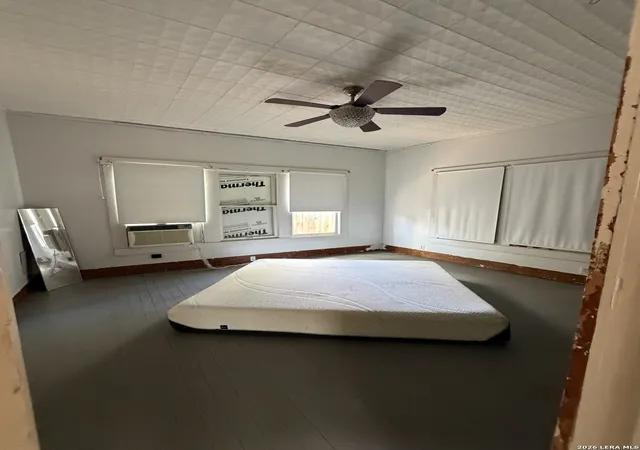 5th image of 707 Ormand St, Pleasanton, TX 78064 | MLS# 1998780