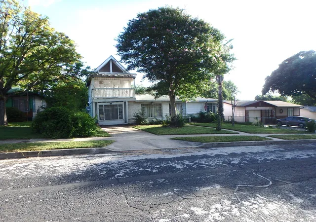 image of 455 Savannah Dr, San Antonio, TX 78213 | MLS# 1998789